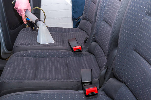 Beneficios de Lavar la Tapicería del Coche Regularmente